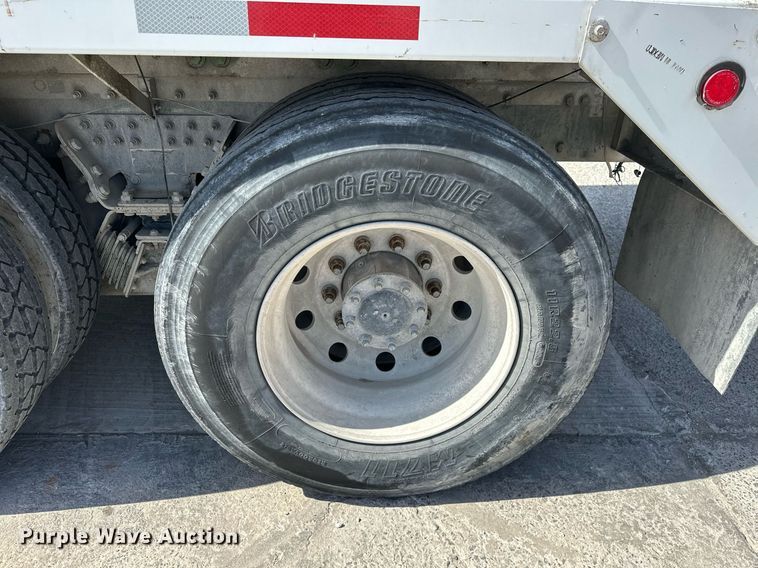 image for item DW5070 2017 Peterbilt 567 ready mix truck