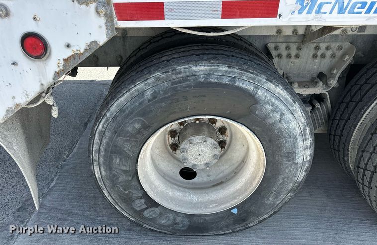 image for item DW5070 2017 Peterbilt 567 ready mix truck