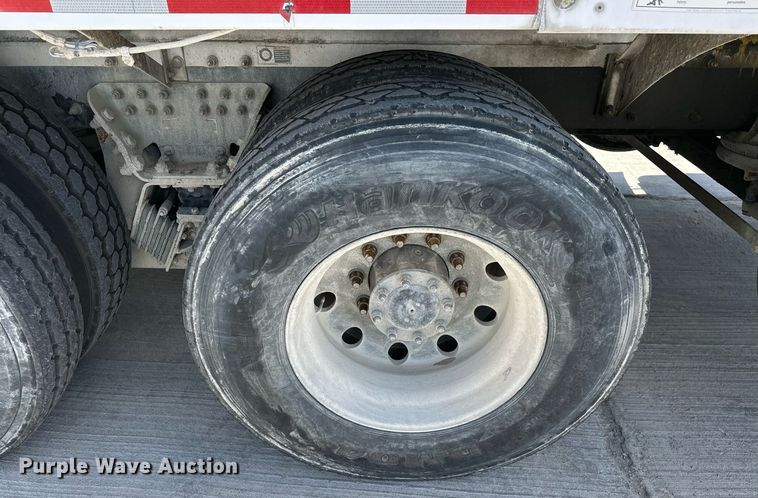 image for item DW5070 2017 Peterbilt 567 ready mix truck