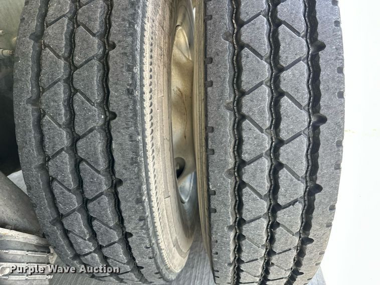 image for item DW5070 2017 Peterbilt 567 ready mix truck