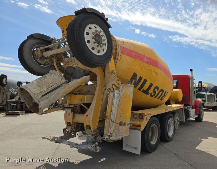 image for item DW5072 2016 Peterbilt 567 ready mix truck