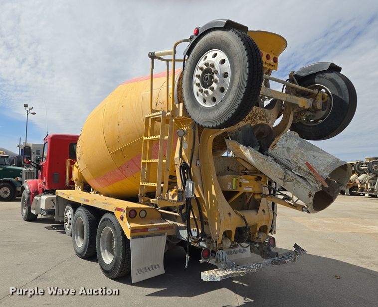 image for item DW5072 2016 Peterbilt 567 ready mix truck