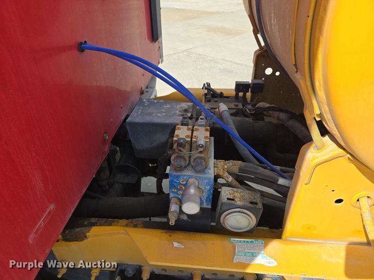 image for item DW5072 2016 Peterbilt 567 ready mix truck