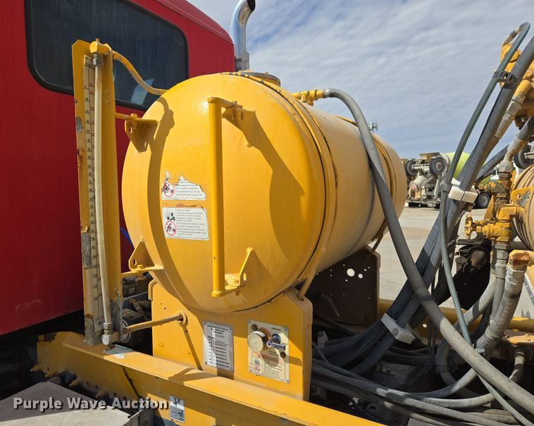 image for item DW5072 2016 Peterbilt 567 ready mix truck