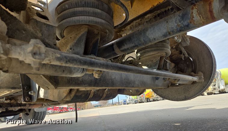 image for item DW5072 2016 Peterbilt 567 ready mix truck