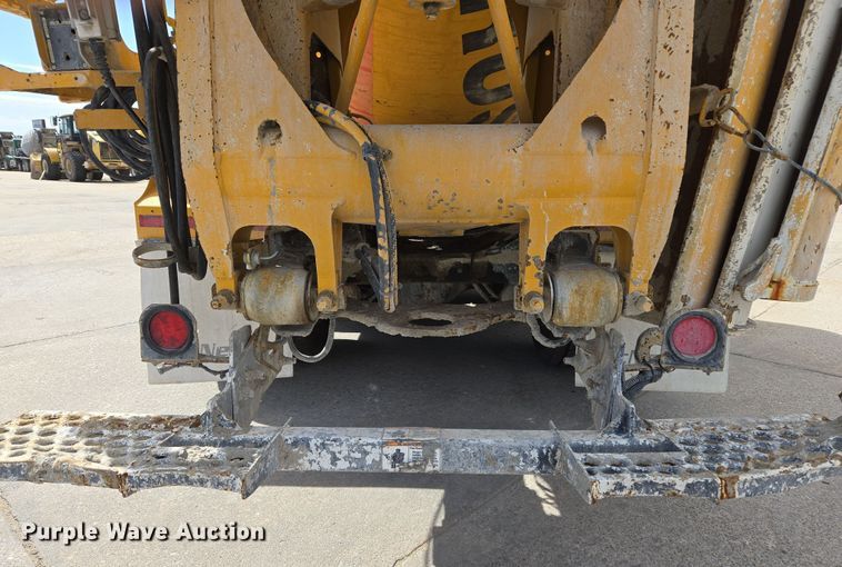 image for item DW5072 2016 Peterbilt 567 ready mix truck