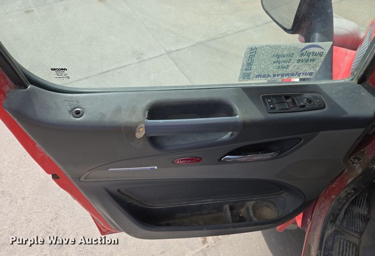 image for item DW5072 2016 Peterbilt 567 ready mix truck