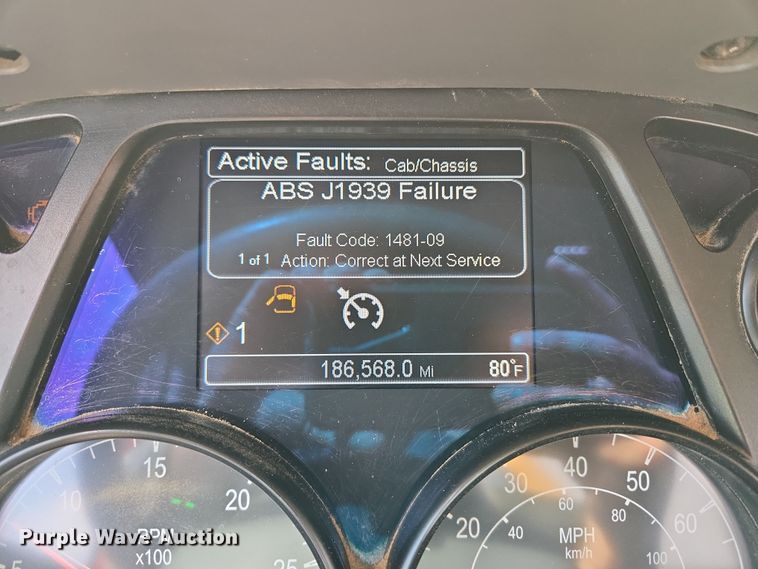 image for item DW5072 2016 Peterbilt 567 ready mix truck