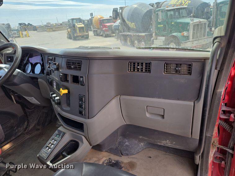 image for item DW5072 2016 Peterbilt 567 ready mix truck