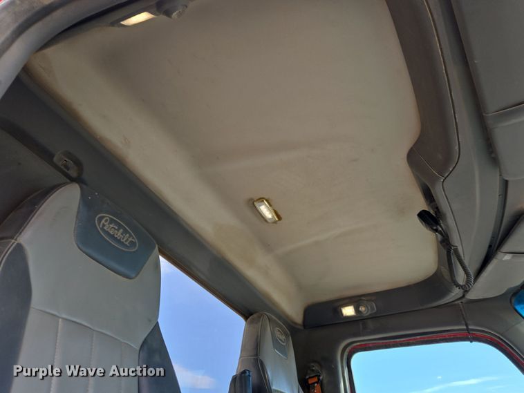 image for item DW5072 2016 Peterbilt 567 ready mix truck