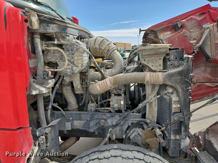 image for item DW5072 2016 Peterbilt 567 ready mix truck