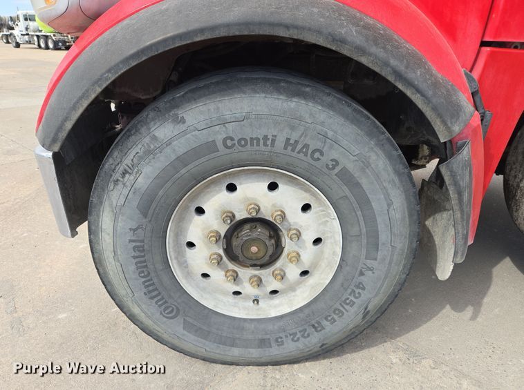 image for item DW5072 2016 Peterbilt 567 ready mix truck