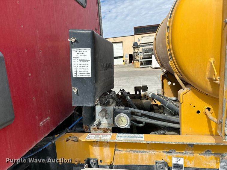 image for item DW5073 2019 Peterbilt 567 ready mix truck