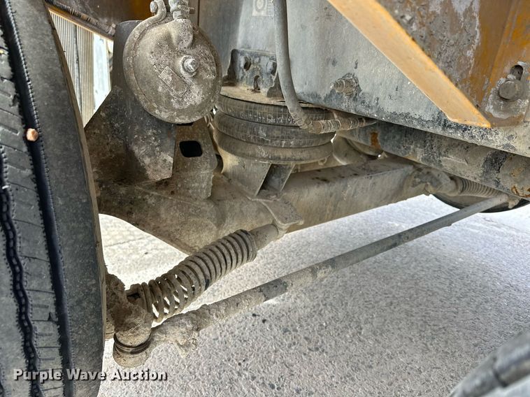 image for item DW5073 2019 Peterbilt 567 ready mix truck