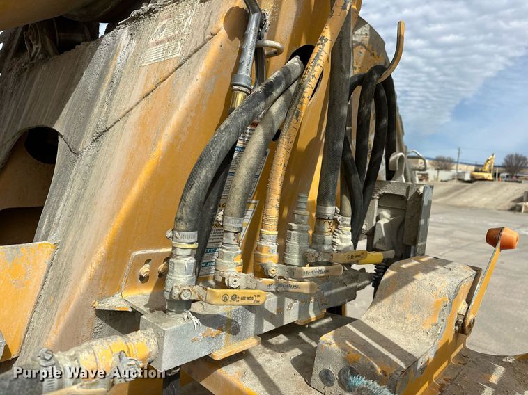 image for item DW5073 2019 Peterbilt 567 ready mix truck