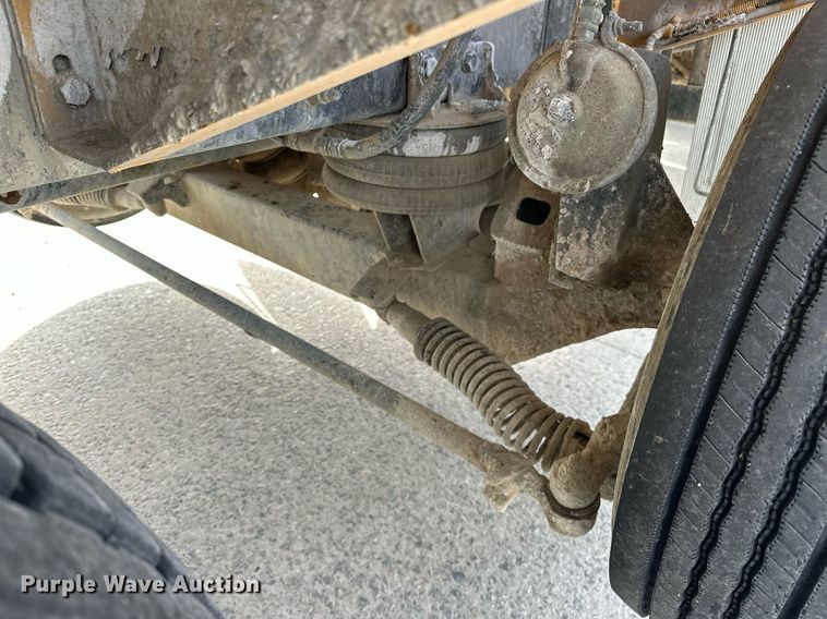 image for item DW5073 2019 Peterbilt 567 ready mix truck