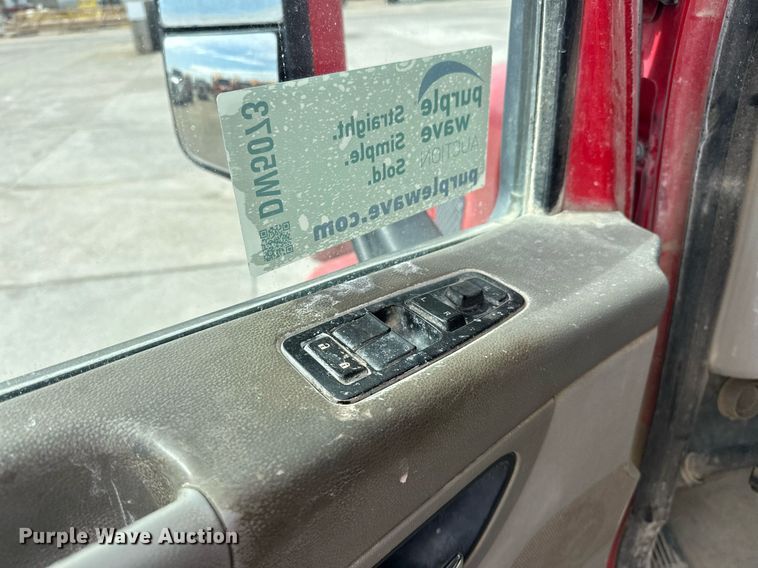 image for item DW5073 2019 Peterbilt 567 ready mix truck