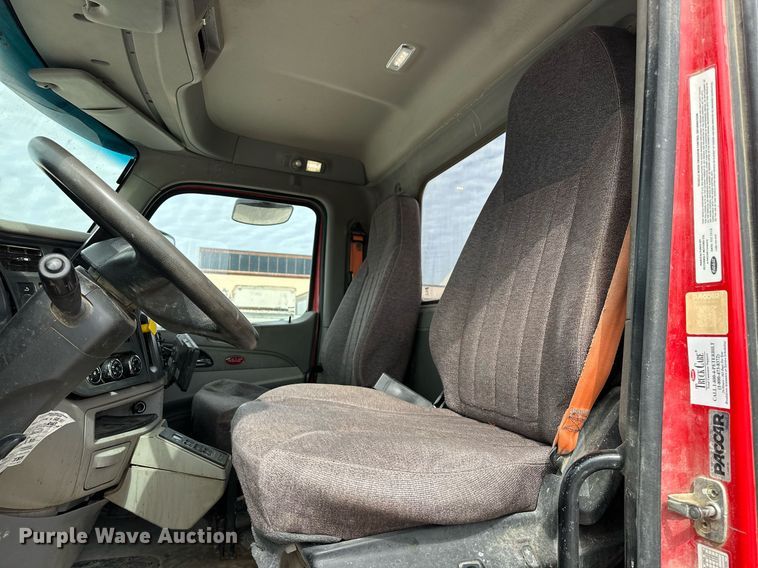 image for item DW5073 2019 Peterbilt 567 ready mix truck