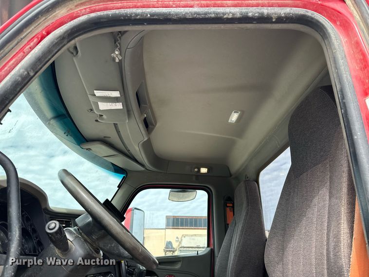 image for item DW5073 2019 Peterbilt 567 ready mix truck