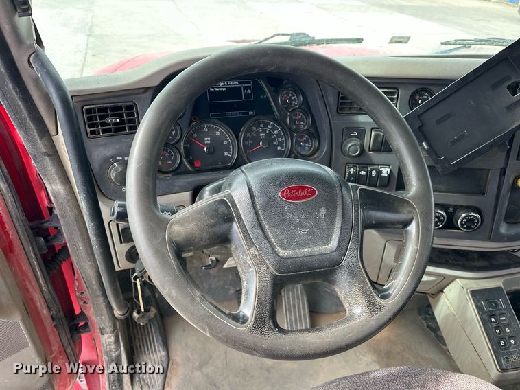 image for item DW5073 2019 Peterbilt 567 ready mix truck