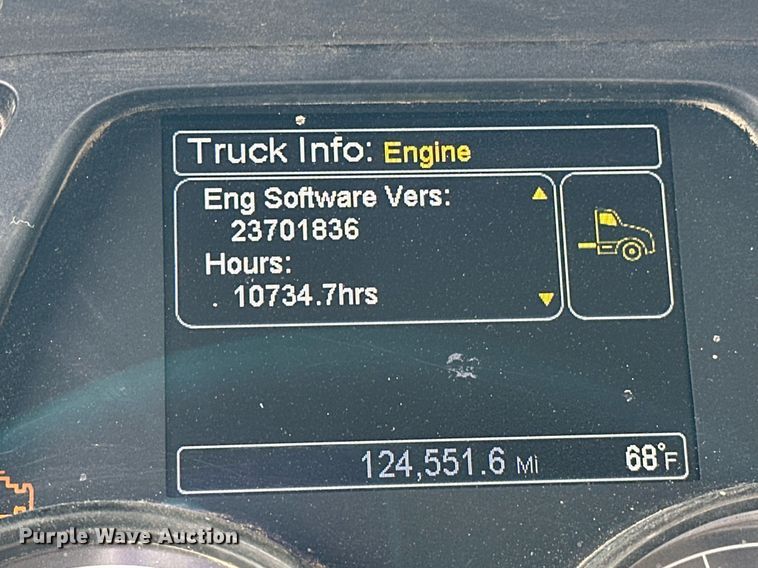 image for item DW5073 2019 Peterbilt 567 ready mix truck