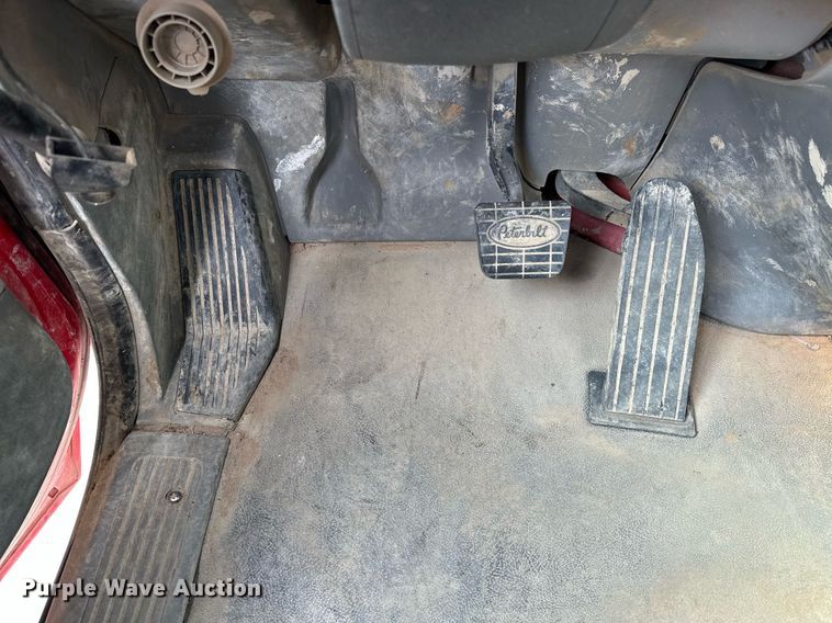 image for item DW5073 2019 Peterbilt 567 ready mix truck