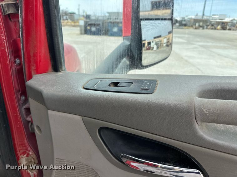 image for item DW5073 2019 Peterbilt 567 ready mix truck