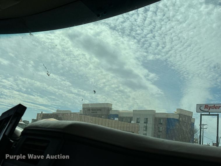 image for item DW5073 2019 Peterbilt 567 ready mix truck