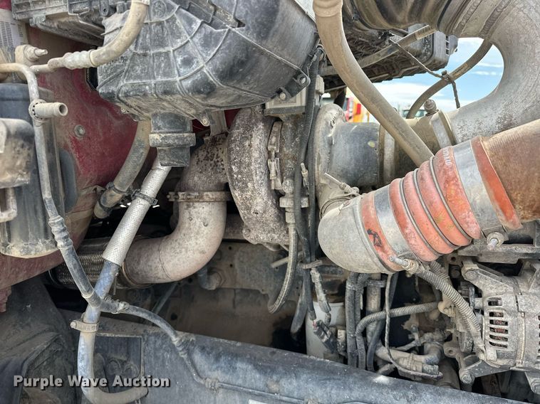 image for item DW5073 2019 Peterbilt 567 ready mix truck