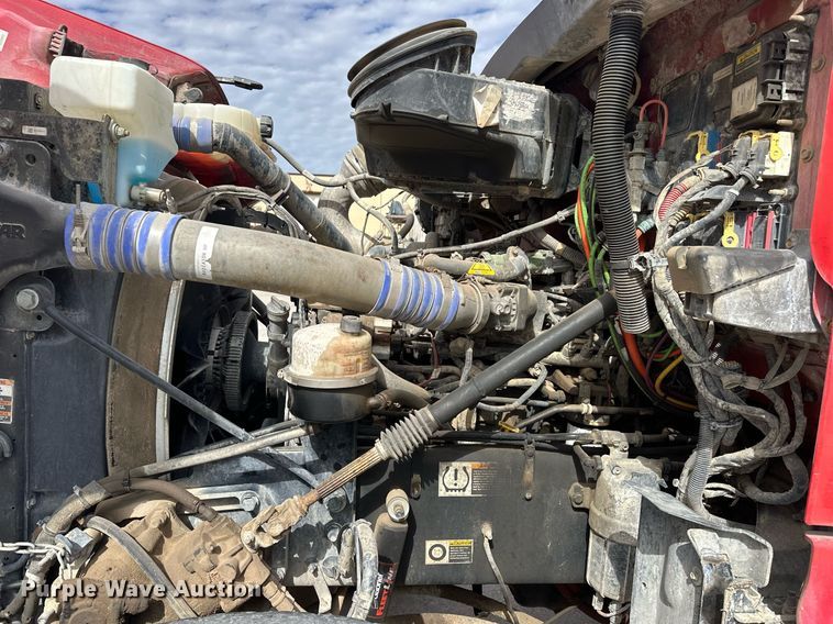 image for item DW5073 2019 Peterbilt 567 ready mix truck