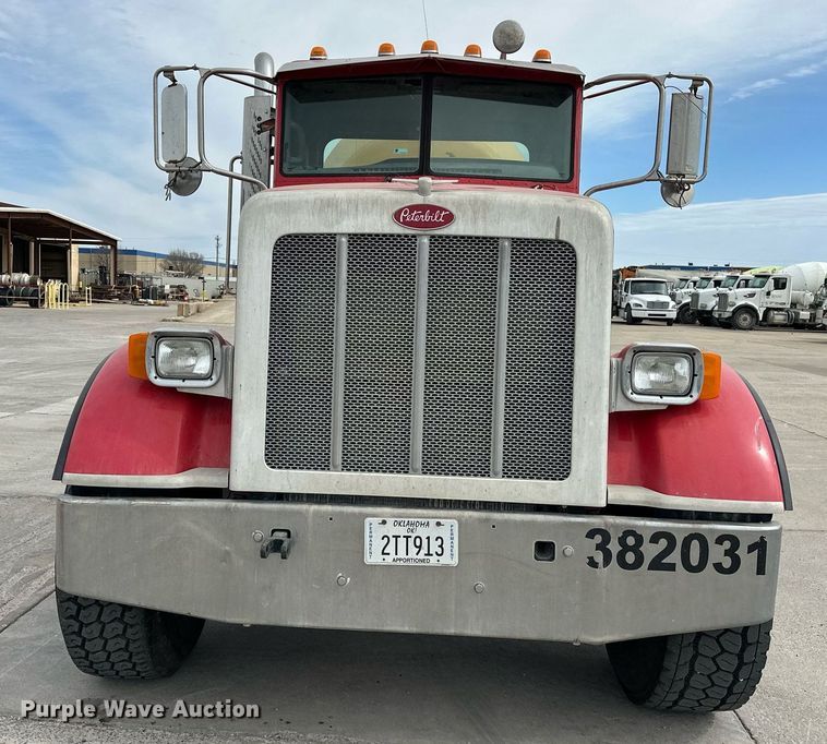 image for item DW5074 2014 Peterbilt 365 ready mix truck