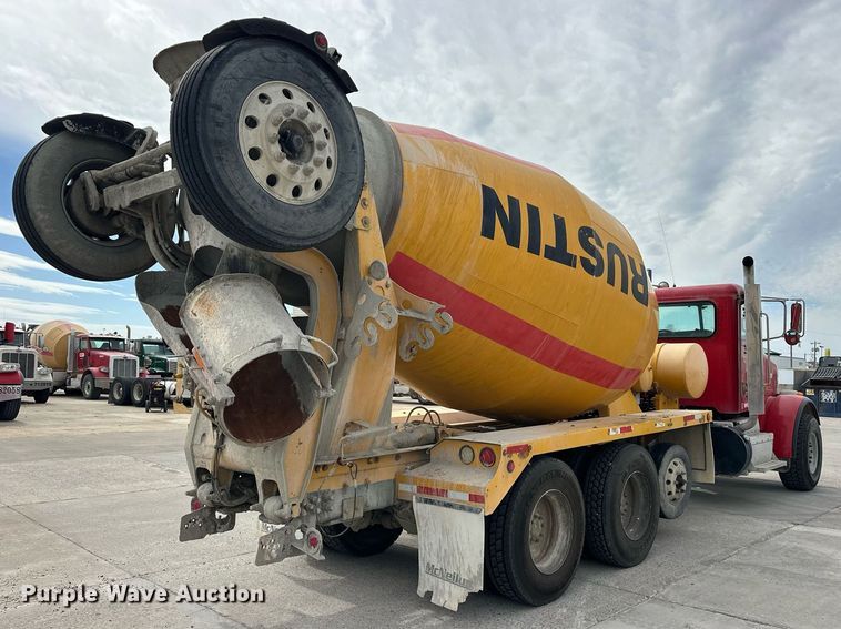 image for item DW5074 2014 Peterbilt 365 ready mix truck