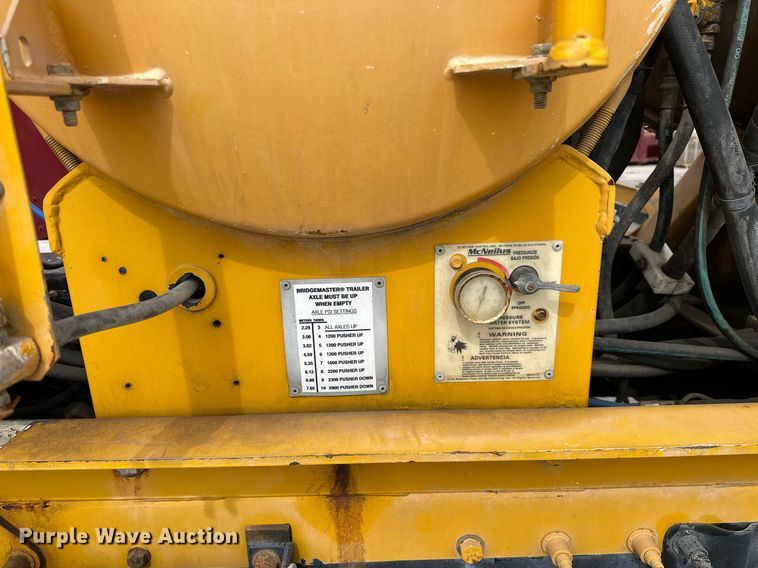 image for item DW5074 2014 Peterbilt 365 ready mix truck