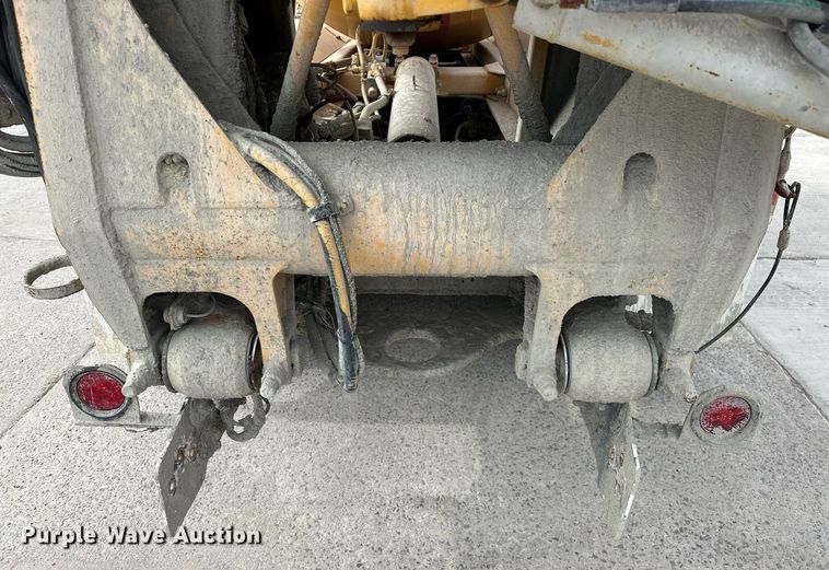 image for item DW5074 2014 Peterbilt 365 ready mix truck