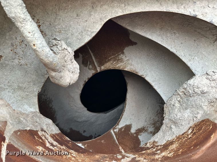 image for item DW5074 2014 Peterbilt 365 ready mix truck