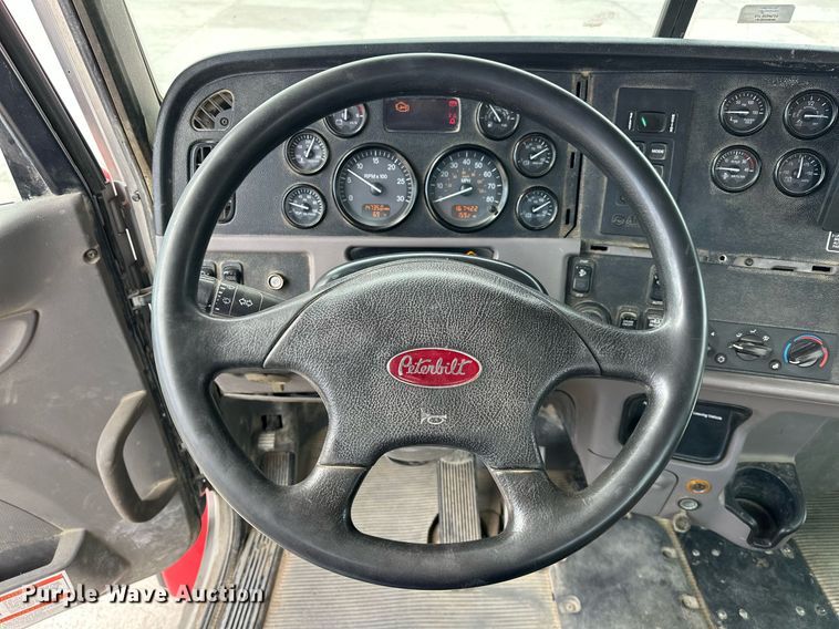image for item DW5074 2014 Peterbilt 365 ready mix truck