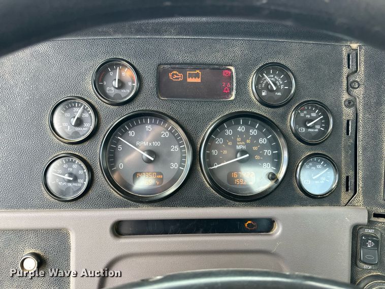 image for item DW5074 2014 Peterbilt 365 ready mix truck