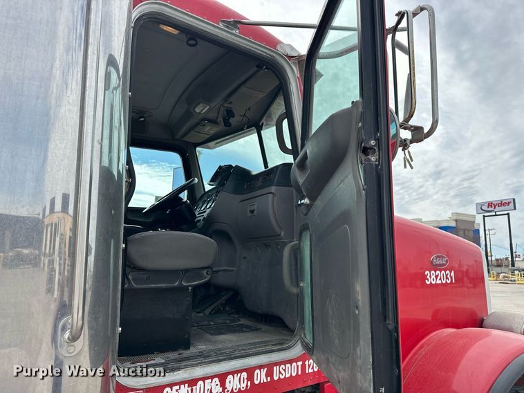 image for item DW5074 2014 Peterbilt 365 ready mix truck