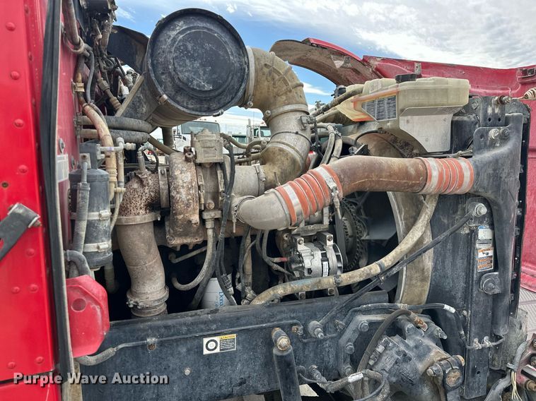 image for item DW5074 2014 Peterbilt 365 ready mix truck