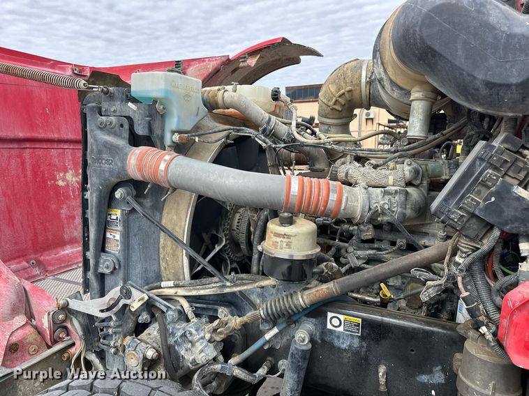 image for item DW5074 2014 Peterbilt 365 ready mix truck