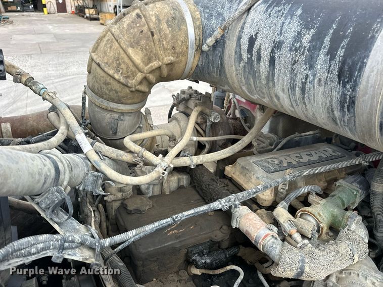 image for item DW5074 2014 Peterbilt 365 ready mix truck