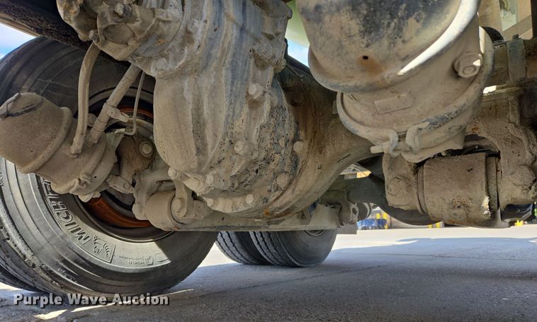 image for item DW5075 2017 Peterbilt 567 ready mix truck