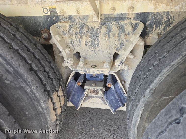 image for item DW5075 2017 Peterbilt 567 ready mix truck