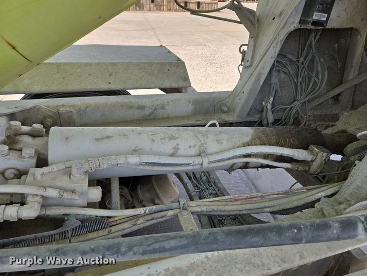 image for item DW5075 2017 Peterbilt 567 ready mix truck