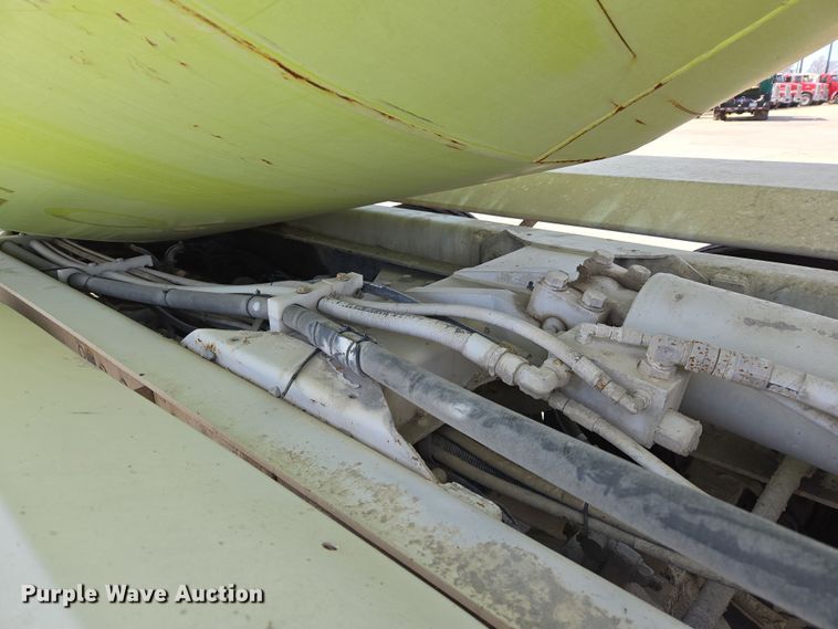 image for item DW5075 2017 Peterbilt 567 ready mix truck