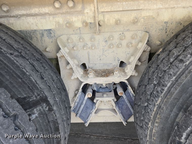 image for item DW5075 2017 Peterbilt 567 ready mix truck