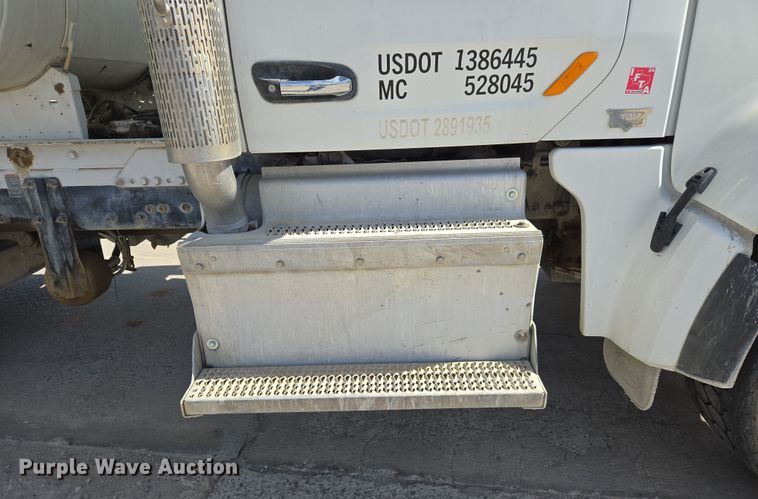 image for item DW5075 2017 Peterbilt 567 ready mix truck