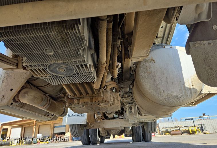 image for item DW5075 2017 Peterbilt 567 ready mix truck