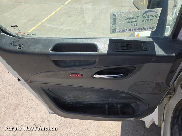 image for item DW5075 2017 Peterbilt 567 ready mix truck