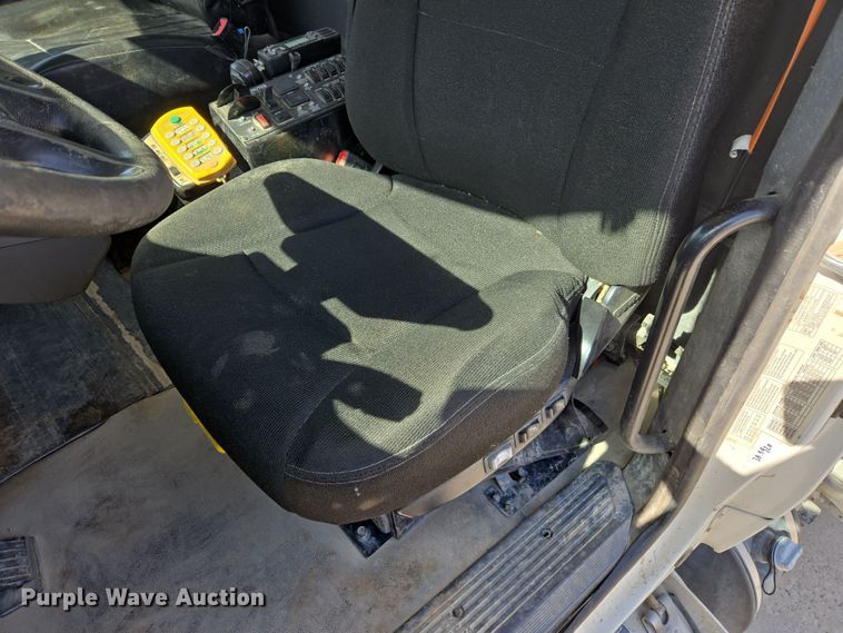 image for item DW5075 2017 Peterbilt 567 ready mix truck